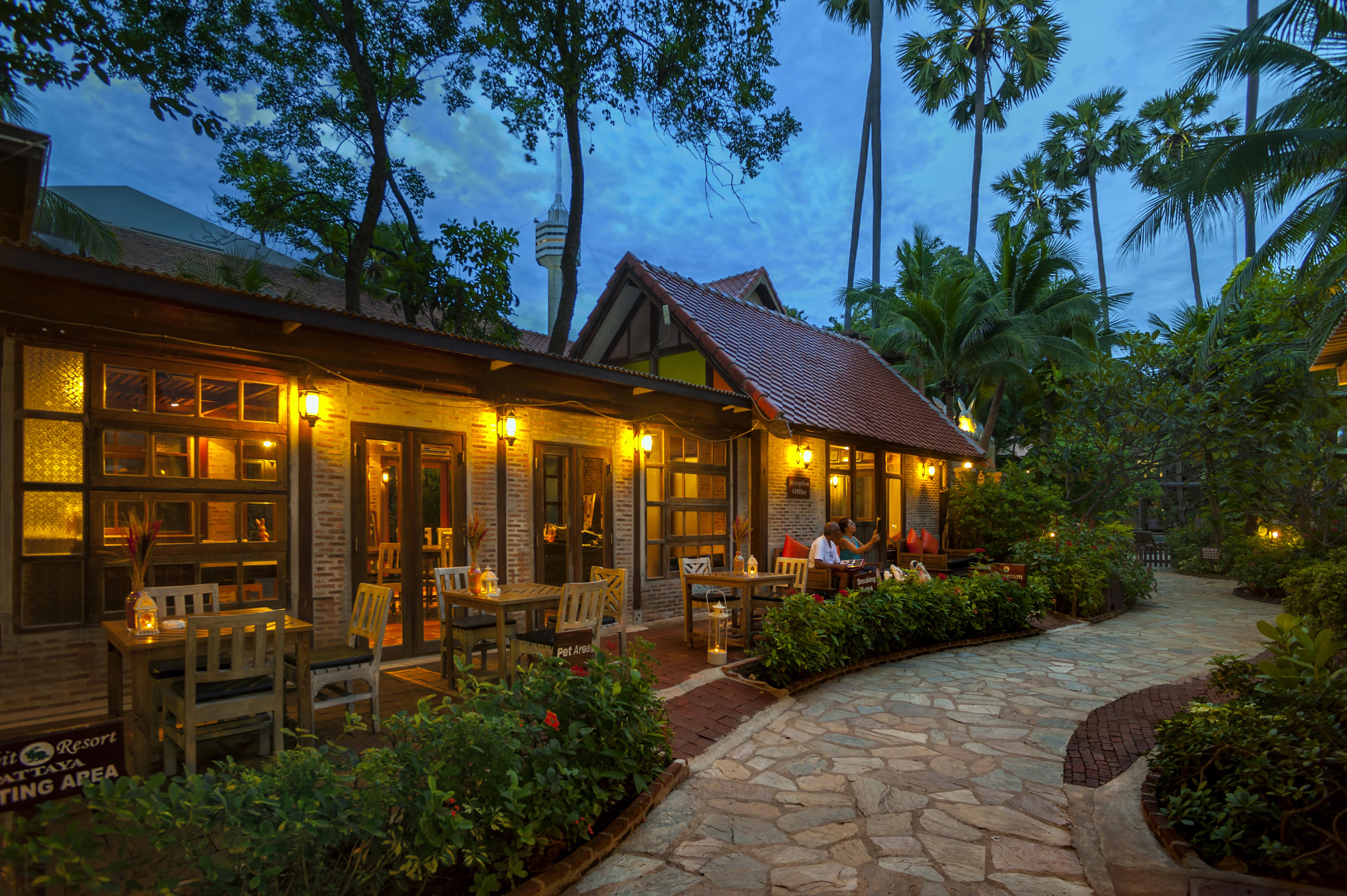 Rabbit Resort Pattaya Esterno foto